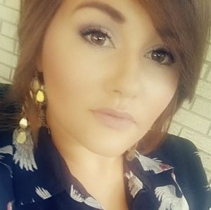 Meet your Posher, Brianna